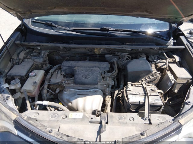JTMBFREV9HJ154020 Toyota RAV4 LE