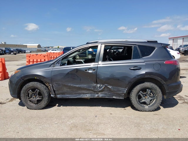 JTMBFREV9HJ154020 Toyota RAV4 LE