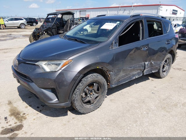 JTMBFREV9HJ154020 Toyota RAV4 LE