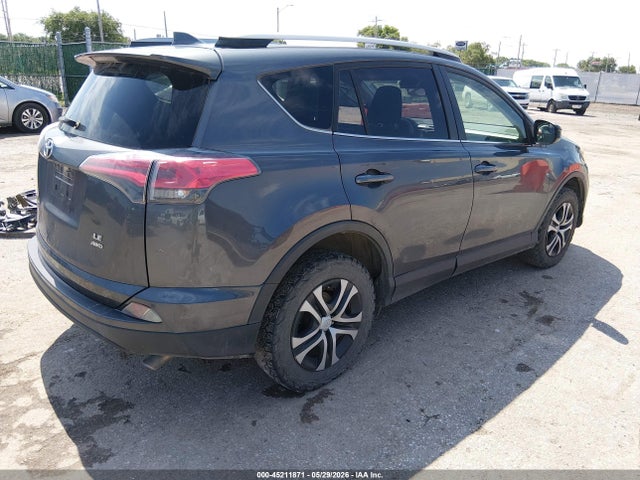 JTMBFREV9HJ154020 Toyota RAV4 LE