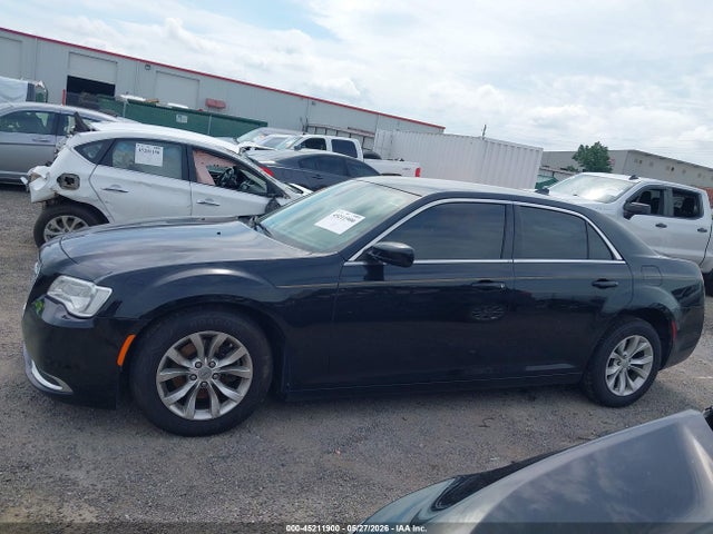 Aukcja sprzedaży 2015 Chrysler 300 Limited, vin: 2C3CCAAG9FH893901, numer aukcji: 45211900