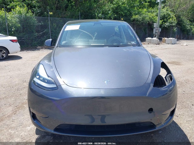 2022 Tesla Model Y Long Range Dual Motor All-wheel Drive მანქანა იყიდება აუქციონზე, vin: 7SAYGDEE6NF324155, აუქციონის ნომერი: 45211906