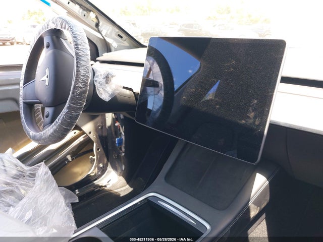 2022 Tesla Model Y Long Range Dual Motor All-wheel Drive მანქანა იყიდება აუქციონზე, vin: 7SAYGDEE6NF324155, აუქციონის ნომერი: 45211906