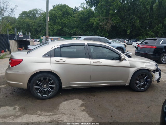 2014 Chrysler 200 Touring მანქანა იყიდება აუქციონზე, vin: 1C3CCBBB5EN191038, აუქციონის ნომერი: 45211917
