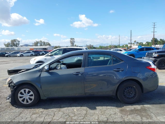 45211933 :رقم المزاد ، 5YFBURHE6FP295136 vin ، 2015 Toyota Corolla L مزاد بيع