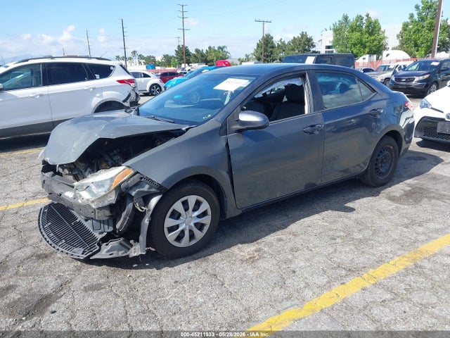 45211933 :رقم المزاد ، 5YFBURHE6FP295136 vin ، 2015 Toyota Corolla L مزاد بيع