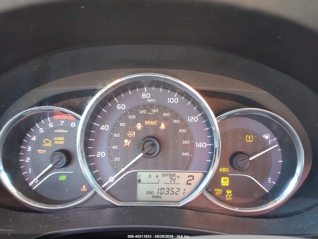 45211933 :رقم المزاد ، 5YFBURHE6FP295136 vin ، 2015 Toyota Corolla L مزاد بيع