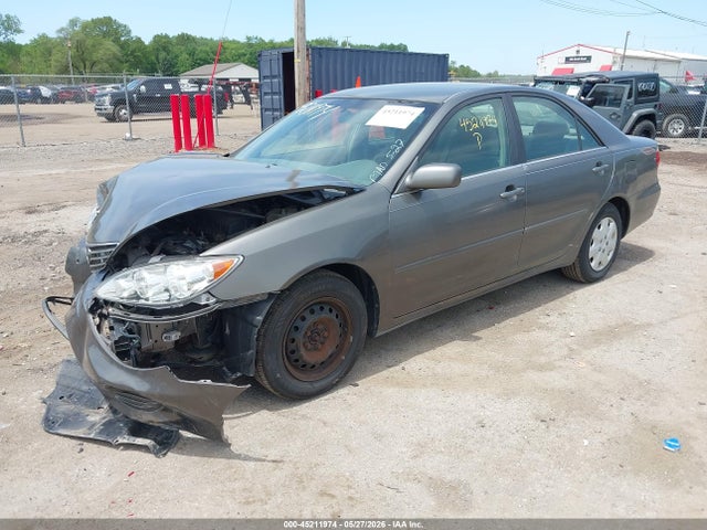 Продажа на аукционе авто 2005 Toyota Camry Le, vin: 4T1BE32K75U521013, номер лота: 45211974