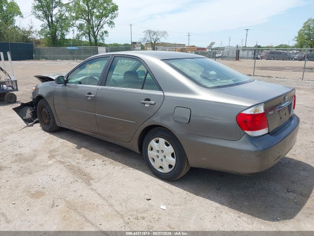 Продаж на аукціоні авто 2005 Toyota Camry Le, vin: 4T1BE32K75U521013, номер лоту: 45211974