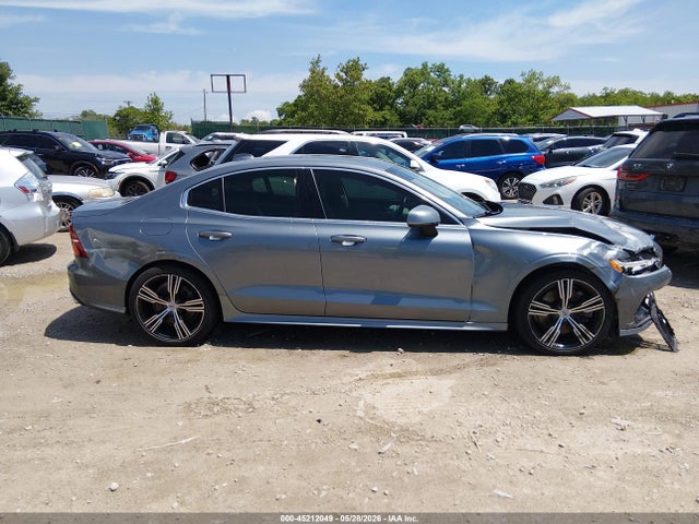 2021 Volvo S60 Recharge Plug-in Hybrid T8 Inscription მანქანა იყიდება აუქციონზე, vin: 7JRBR0FL5MG123517, აუქციონის ნომერი: 45212049
