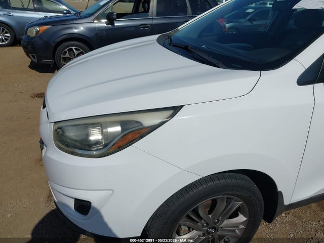 KM8JT3AF5FU008270 Hyundai TUCSON GLS