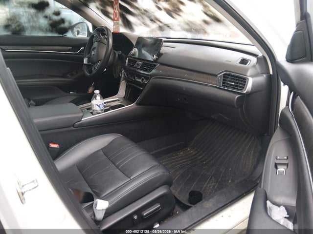 Продажа на аукционе авто 2019 Honda Accord Hybrid Touring, vin: 1HGCV3F93KA017850, номер лота: 45212125