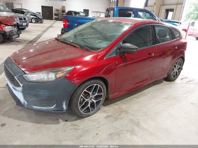 45212132 :رقم المزاد ، 1FADP3K24FL378185 vin ، 2015 Ford Focus Se مزاد بيع