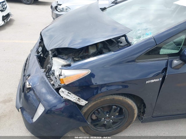 Toyota Prius Two 2015 JTDKN3DU3F2003111 Image 18