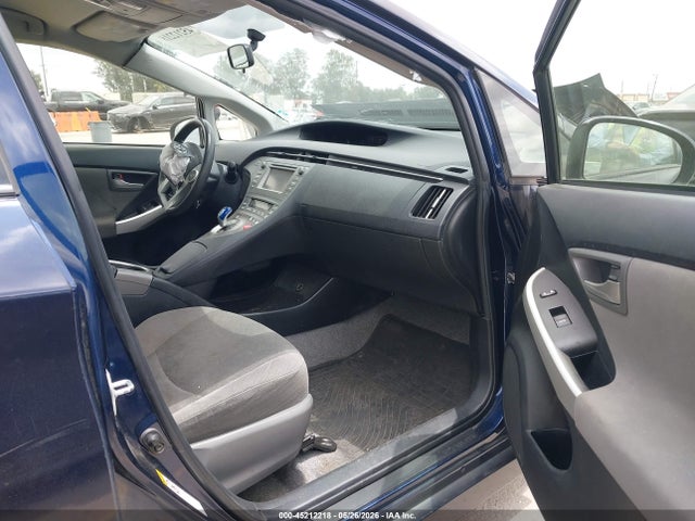 Toyota Prius Two 2015 JTDKN3DU3F2003111 Image 5