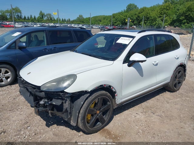Aukcja sprzedaży 2016 Porsche Cayenne Turbo S, vin: WP1AC2A24GLA86864, numer aukcji: 45212228