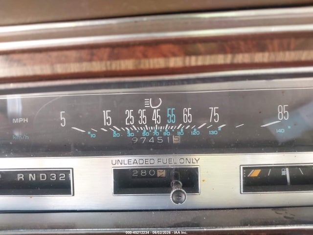 45212234 :رقم المزاد ، 1G3AX69Y1BM259717 vin ، 1981 Oldsmobile 98 Regency مزاد بيع