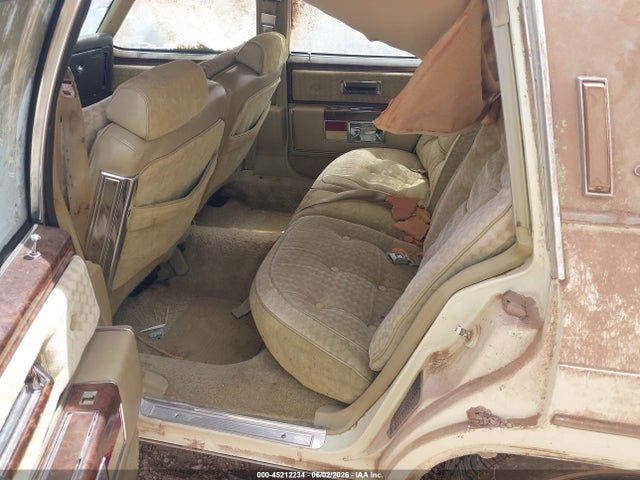 45212234 :رقم المزاد ، 1G3AX69Y1BM259717 vin ، 1981 Oldsmobile 98 Regency مزاد بيع
