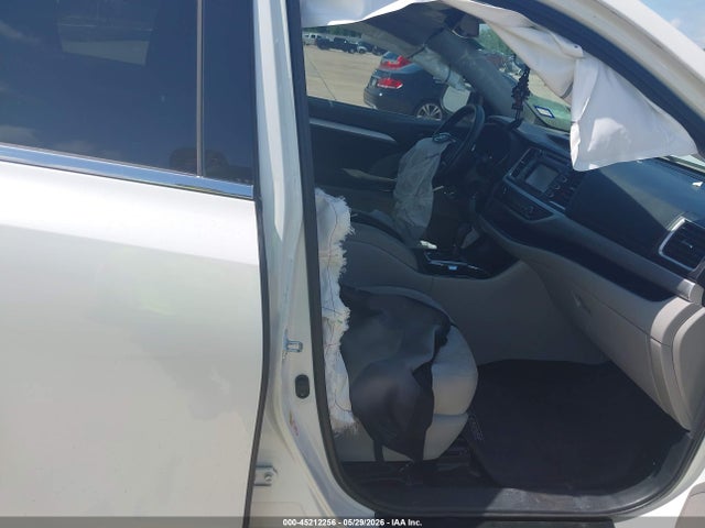 Toyota Highlander Le 2015 5TDZARFH0FS014394 Image 5