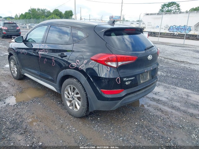 Hyundai Tucson Se Plus 2017 KM8J3CA44HU433884 Image 3
