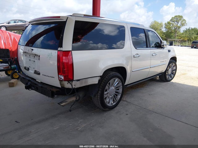 45212280 :رقم المزاد ، 1GYFC66848R211821 vin ، 2008 Cadillac Escalade Esv Standard مزاد بيع