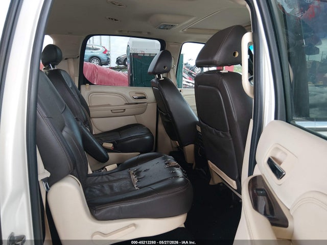 45212280 :رقم المزاد ، 1GYFC66848R211821 vin ، 2008 Cadillac Escalade Esv Standard مزاد بيع