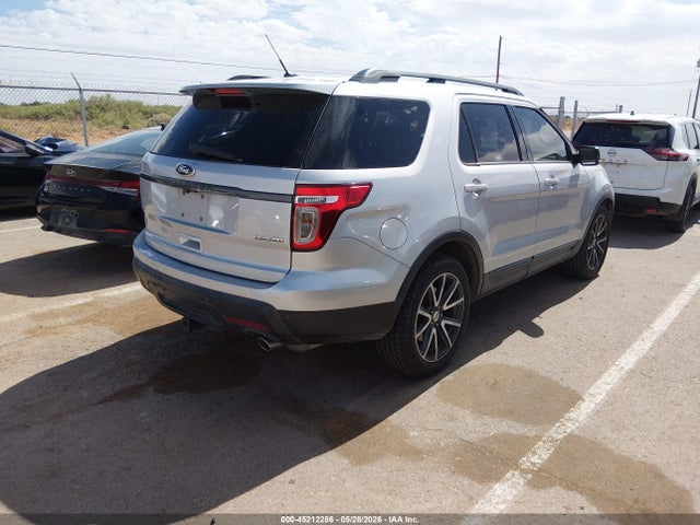 Ford EXPLORER XLT 2015 1FM5K7D89FGA13821 Image 4