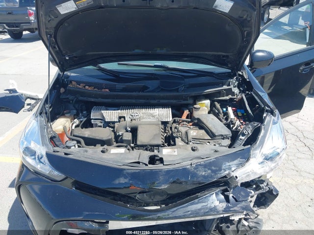 JTDZN3EU3HJ060608 Toyota Prius V Four