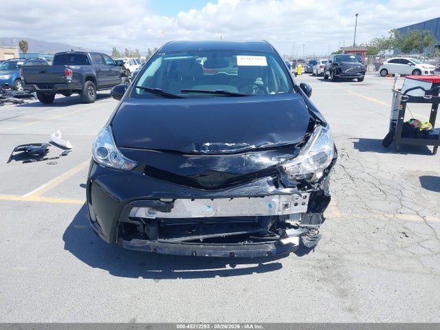 JTDZN3EU3HJ060608 Toyota Prius V Four