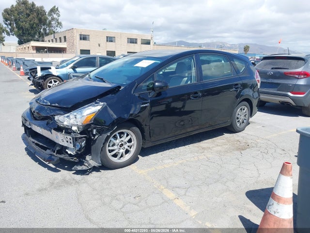 JTDZN3EU3HJ060608 Toyota Prius V Four