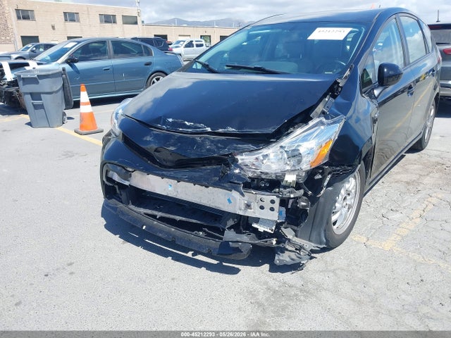 JTDZN3EU3HJ060608 Toyota Prius V Four