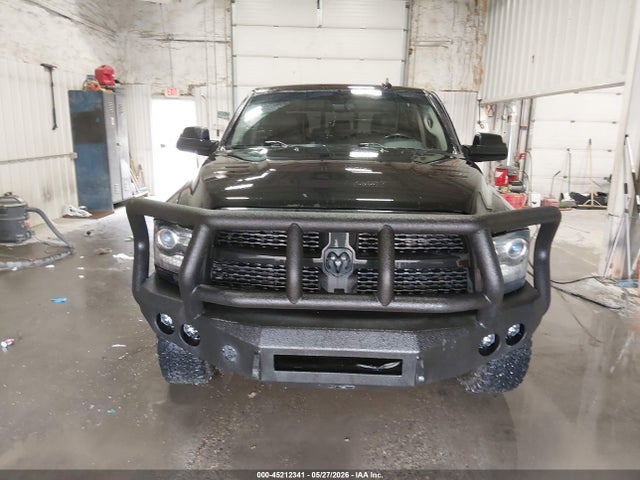 3C6UR5NL3HG517170 RAM 2500 Laramie 4x4 6&#039;4 Box