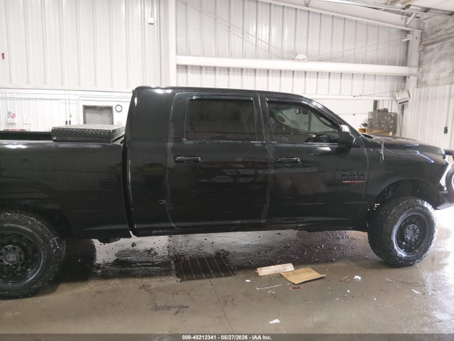 3C6UR5NL3HG517170 RAM 2500 Laramie 4x4 6&#039;4 Box