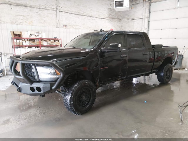3C6UR5NL3HG517170 RAM 2500 Laramie 4x4 6&#039;4 Box