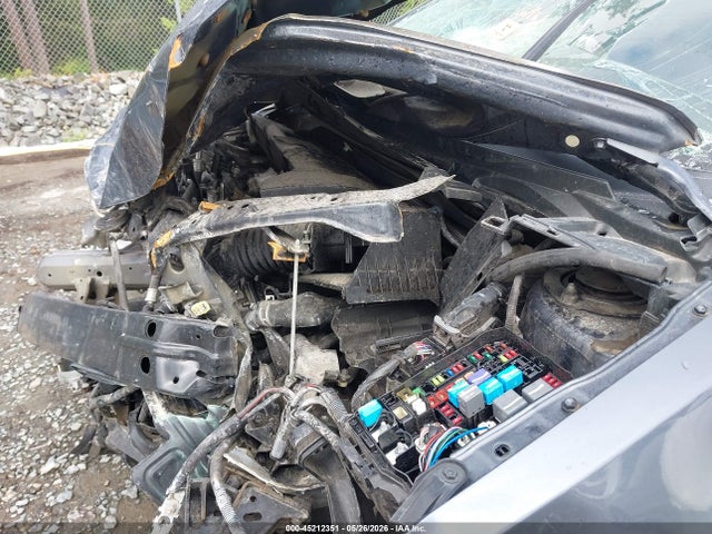 5YFBURHE4FP304884 Toyota COROLLA LE