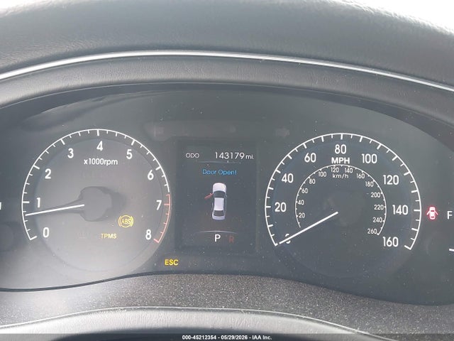 45212354 :رقم المزاد ، KMHGC4DF2CU168761 vin ، 2012 Hyundai Genesis 4.6 مزاد بيع