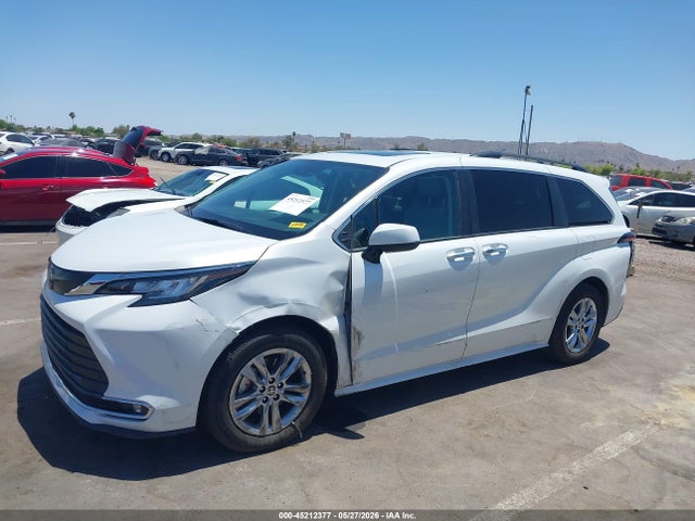 5TDJRKEC7PS158528 Toyota SIENNA XLE