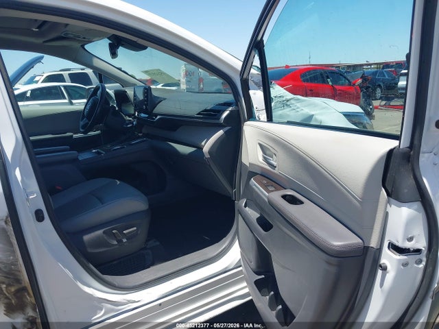 5TDJRKEC7PS158528 Toyota SIENNA XLE