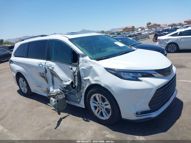 5TDJRKEC7PS158528 Toyota SIENNA XLE