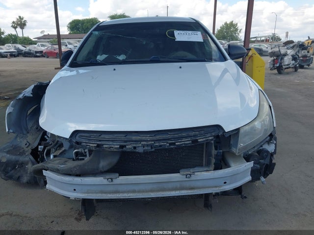 1G1PA5SG5E7371701 Chevrolet Cruze Ls Auto