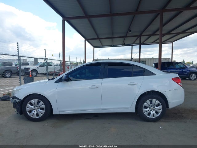 1G1PA5SG5E7371701 Chevrolet Cruze Ls Auto