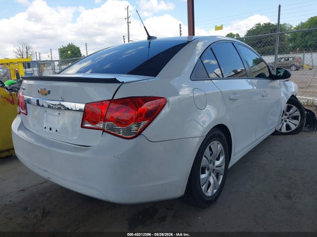 1G1PA5SG5E7371701 Chevrolet Cruze Ls Auto