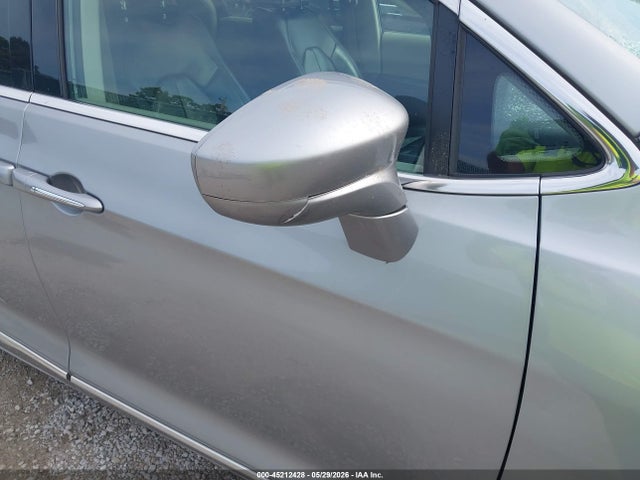 Продажа на аукционе авто 2018 Chrysler Pacifica Touring L, vin: 2C4RC1BG1JR112196, номер лота: 45212428