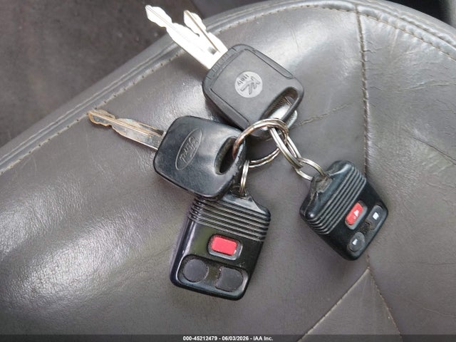45212479 :رقم المزاد ، 1FMYU04171KC20067 vin ، 2001 Ford Escape Xlt مزاد بيع