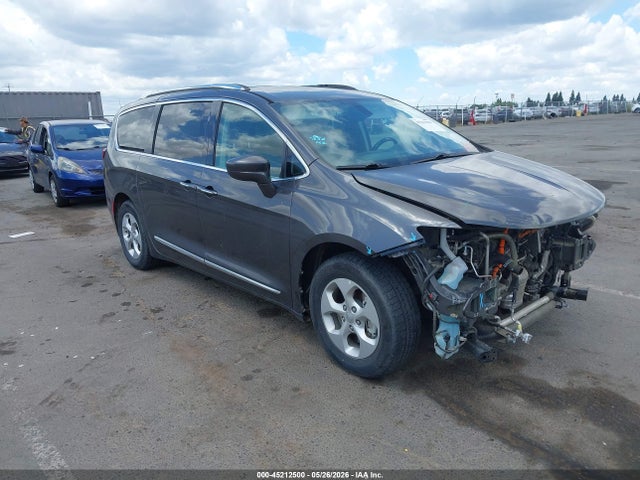 2018 2C4RC1L79JR236831 main image