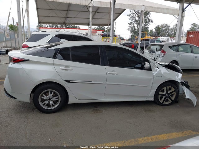 JTDKARFU1G3517417 Toyota Prius Three Touring