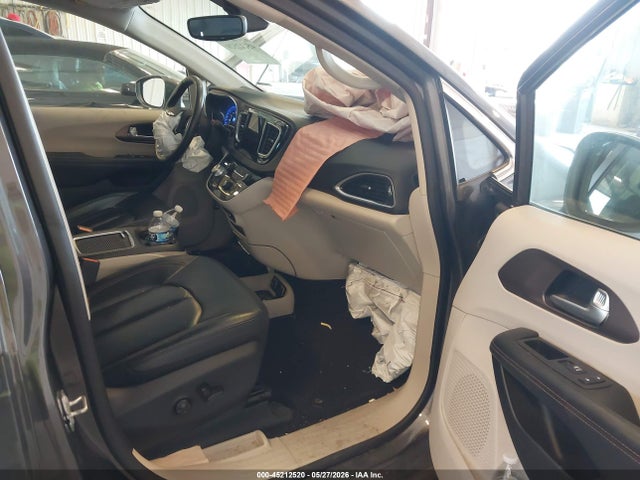 2018 Chrysler Pacifica Touring L Plus მანქანა იყიდება აუქციონზე, vin: 2C4RC1EG8JR130531, აუქციონის ნომერი: 45212520