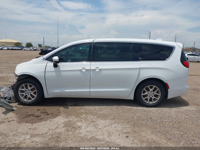 45212524 :رقم المزاد ، 2C4RC1DG5HR703591 vin ، 2017 Chrysler Pacifica Touring مزاد بيع