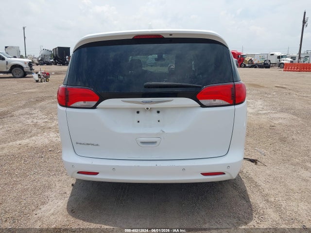 45212524 :رقم المزاد ، 2C4RC1DG5HR703591 vin ، 2017 Chrysler Pacifica Touring مزاد بيع