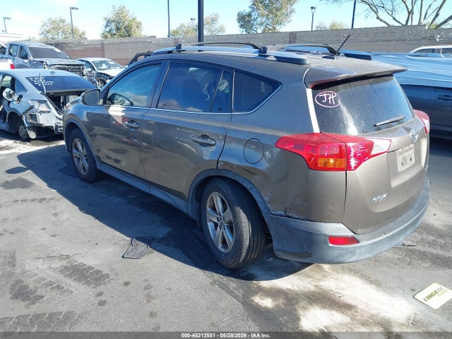 JTMWFREV3FD044125 Toyota Rav4 Xle